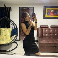 DAKOTA_TAY1 webcam model