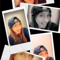 SexyLilPeach's Offline Chat Room