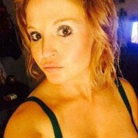 TwistedCharm's Offline Chat Room