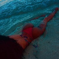 aurorailovehottvのアバター写真