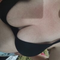 Irenesafada's Offline Chat Room