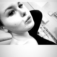 EleonoraHill's Offline Chat Room