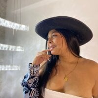 Kendalljenner__'s Offline Chat Room