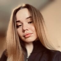 AvaMolls webcam model