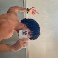 غرفة دردشة lancee_bigcock دون اتصال