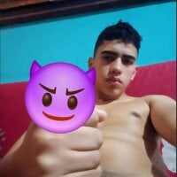 Miguelito_19 webcam