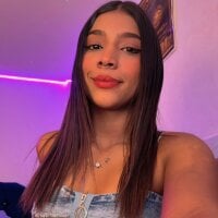 divine_cloee webcam model