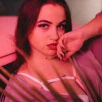 MandyLuna Adlı Modelin Çevrimdışı Sohbet Odası