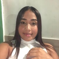 angelina_price1's Offline Chat Room