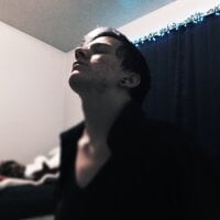 transalien422's Offline Chat Room