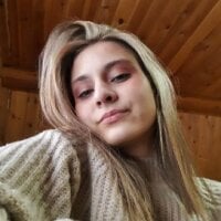 LiviaSacchi's Offline Chat Room