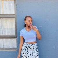 sexyred66 webcam model