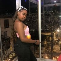 adhara_mosquera webcam model