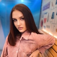 Nia_Miller's Offline Chat Room