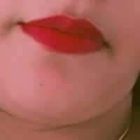 KISSING_QUEEN webcam model