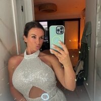 Justnani001 webcam model