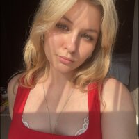 Do_Mi_No_'s Offline Chat Room