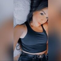 mellea_18's Offline Chat Room