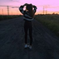 Roberta_B Adlı Modelin Çevrimdışı Sohbet Odası