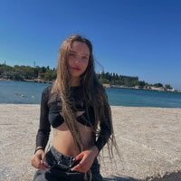 JunieTrippett webcam model