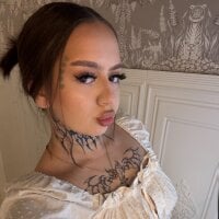 LilithDollzz webcam