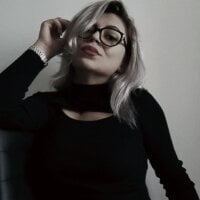 itsm3maya's Offline Chat Room