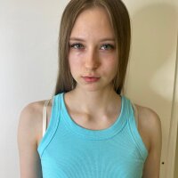 GwenBrrew's Offline Chat Room