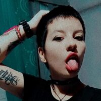 miasexxxhot's Offline Chat Room