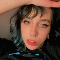 MilfAlaskaa's Offline Chat Room