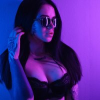 MellyHart's Offline Chat Room