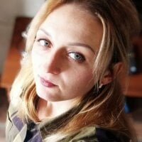 Belle_Kathrynne's Offline Chat Room