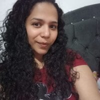 Madelyn_moon_ Adlı Modelin Çevrimdışı Sohbet Odası