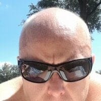 BigHardDickNumberOne's Offline Chat Room