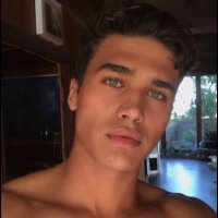 AvidIced22cm's Avatar Pic