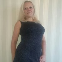 HotJulia's Offline Chat Room