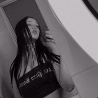 Megan_bisouss