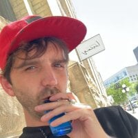 scottie2hott1e's Offline Chat Room