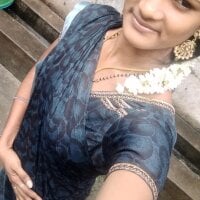 aadhini01's profile image'