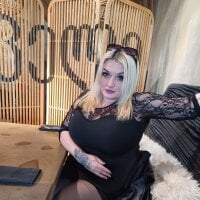 CharleyCream webcam model