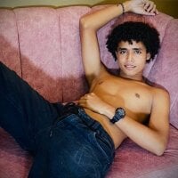 damian16111 webcam model
