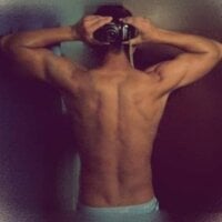 LUCYFER_XxX_F_A_N_T_A_S_Y's Offline Chat Room