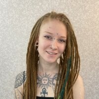 LupeHenson webcam model