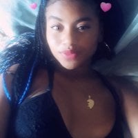 Squirting_Room's Offline Chat Room