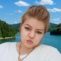 cindybbwsquirt webcam model