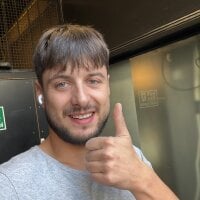 reeceyg1992 webcam model