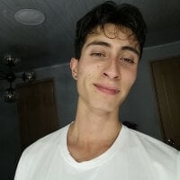 Ithan_Skin webcam model