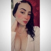 GiaWhitte webcam model
