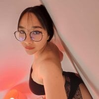 saraah_dream webcam model