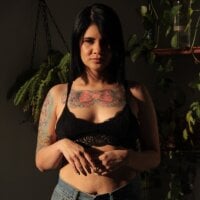 Daniellerain1's Offline Chat Room