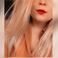 Noelinemymoff fully nude on webcam for live porn video chat